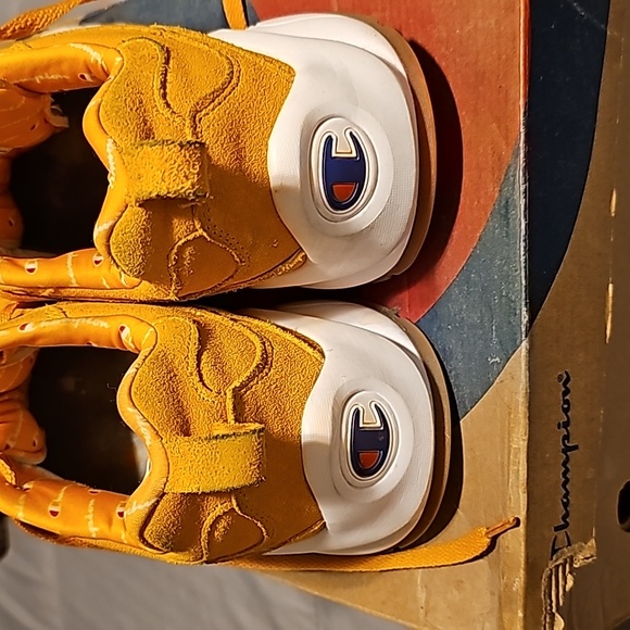 Champion shoes - Picture 2 of 9